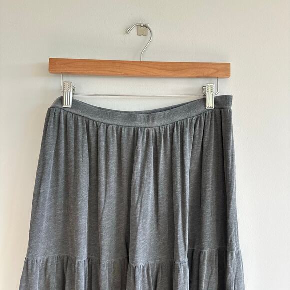 Sundry for Evereve Tiered Pull On Midi Skirt Pigment Soft Black L NWT - Picture 3 of 9